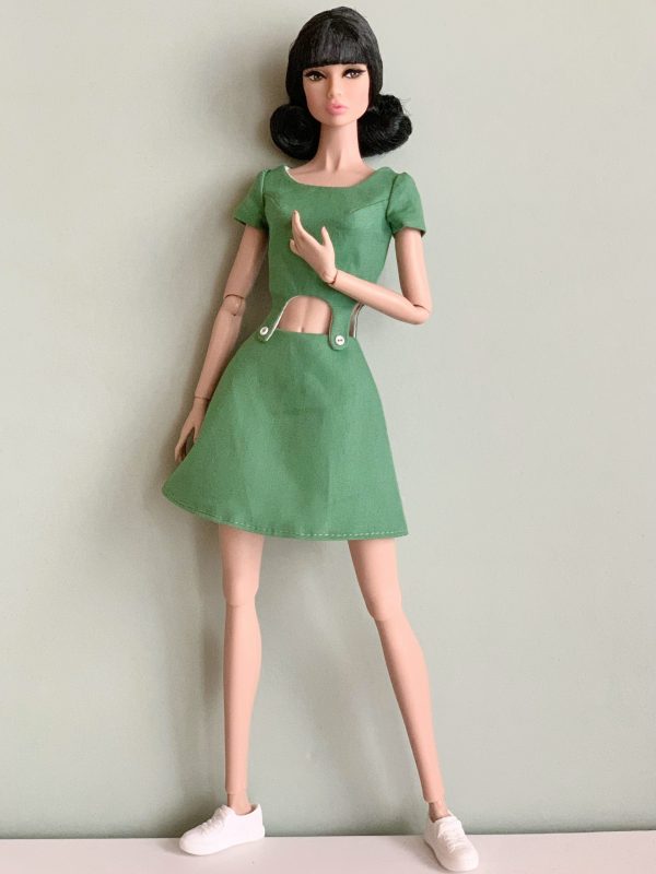 Cambriadollatelier-reginagreen2-poppyparker