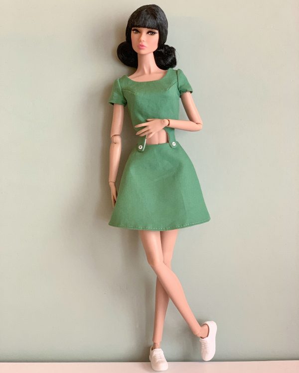 Cambriadollatelier-reginagreen1-poppyparker