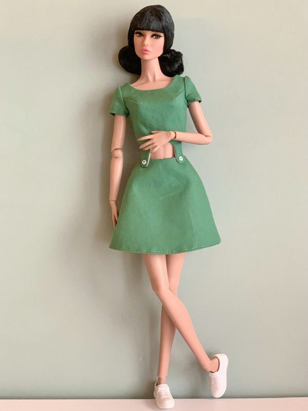Cambriadollatelier-reginagreen1-poppyparker